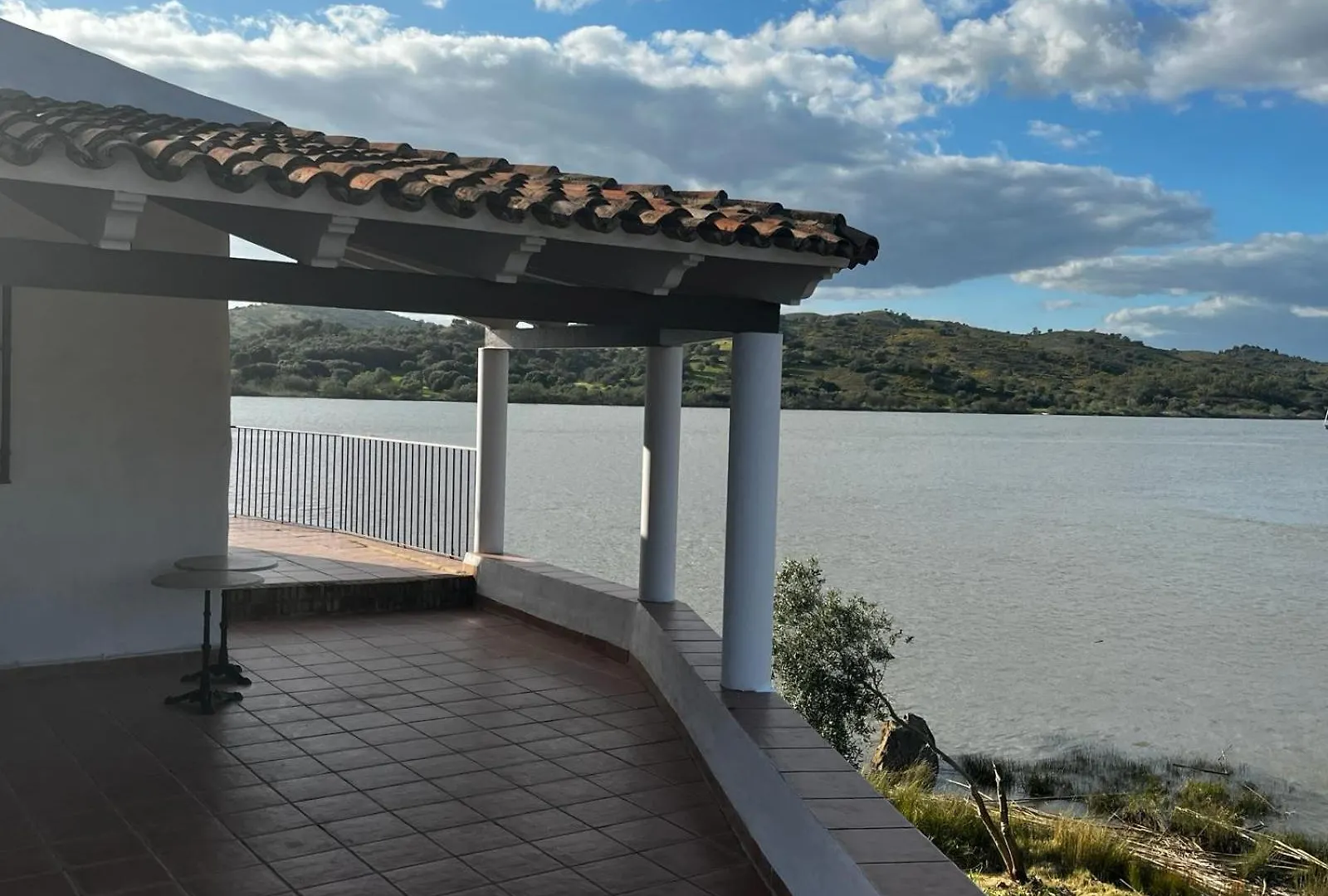 우엘바 Excelente Casa Junto Al Rio 빌라